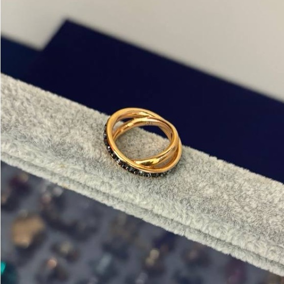 Swarovski ring - Picture 3 of 5